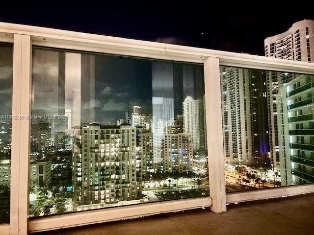 Small Image of 100 BAYVIEW DR #1929, Sunny Isles Beach Number 7