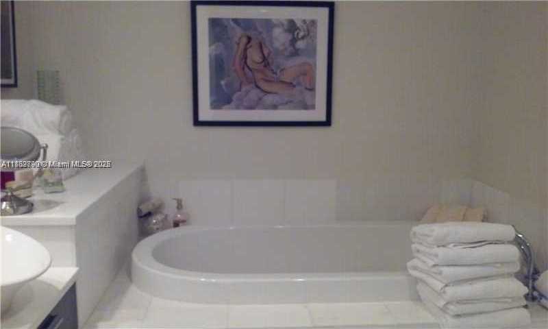 Small Image of 2950 NORTH EAST 188TH ST #304, Aventura Number 11