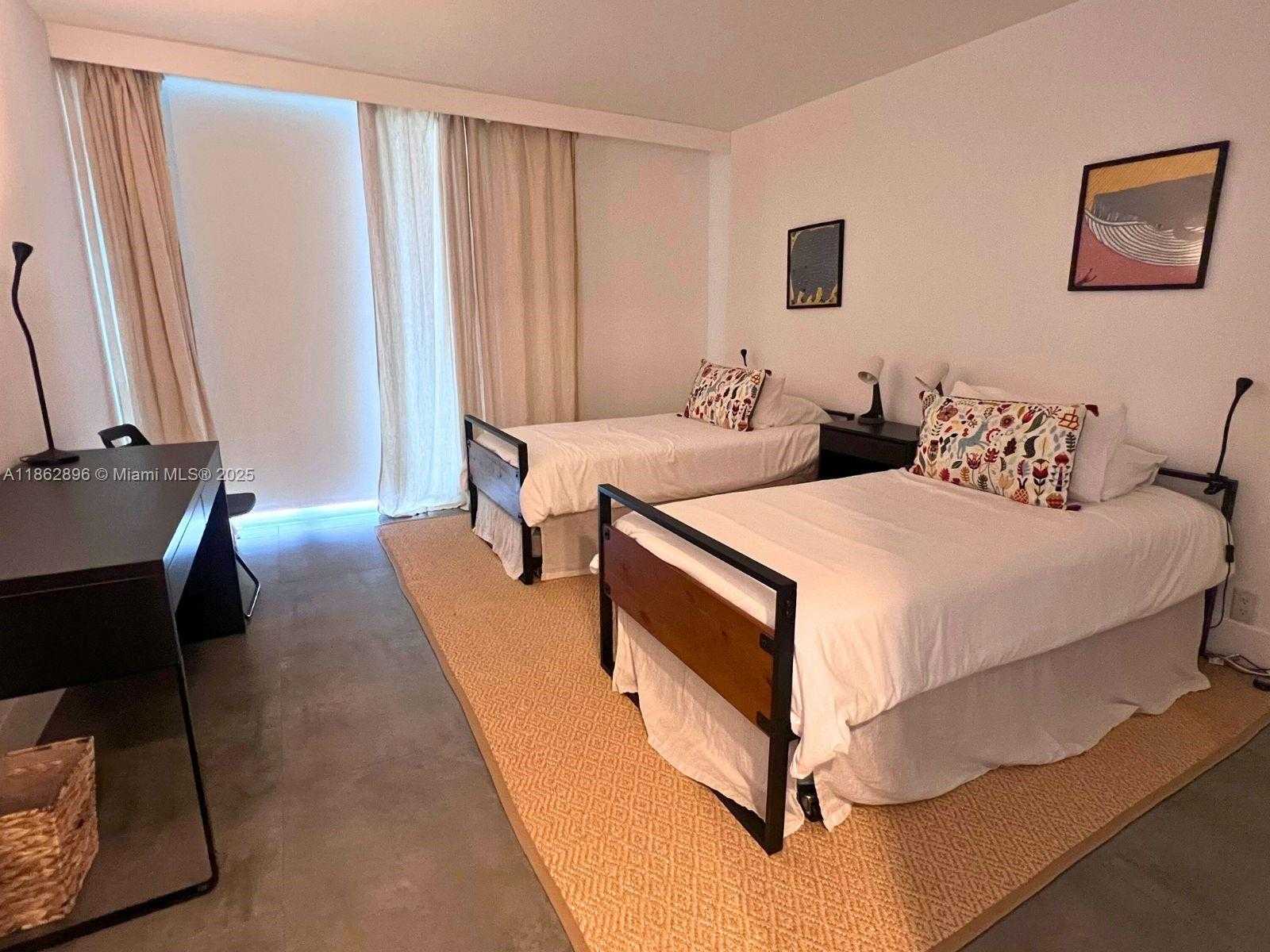 Small Image of 100 BAYVIEW DR #1506, Sunny Isles Beach Number 10