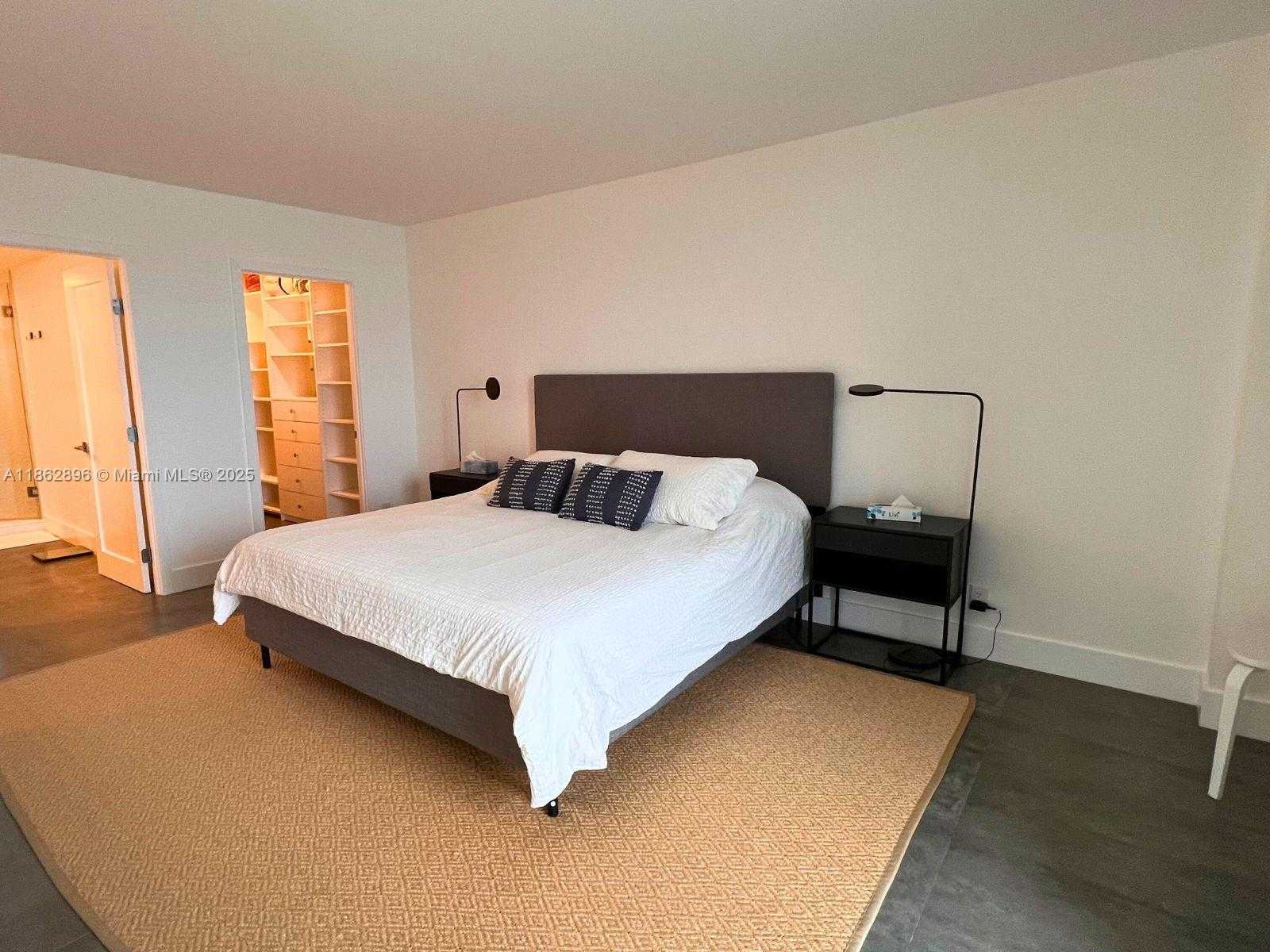 Small Image of 100 BAYVIEW DR #1506, Sunny Isles Beach Number 12