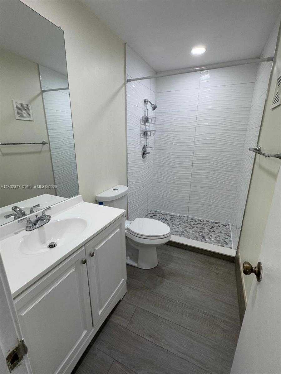 Small Image of 9707 HAMMOCKS BLVD #205, Miami Number 29