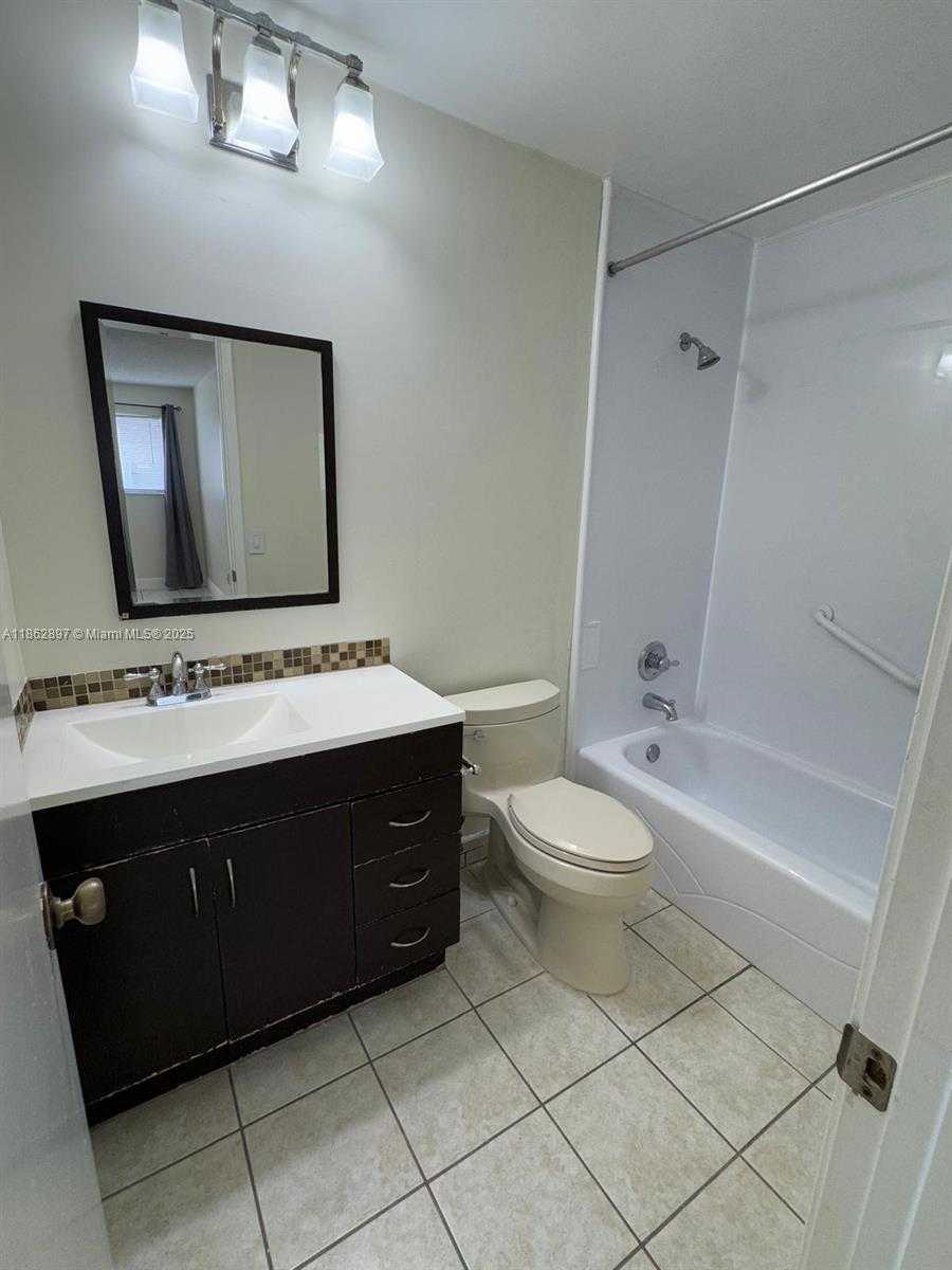 Small Image of 9707 HAMMOCKS BLVD #205, Miami Number 38