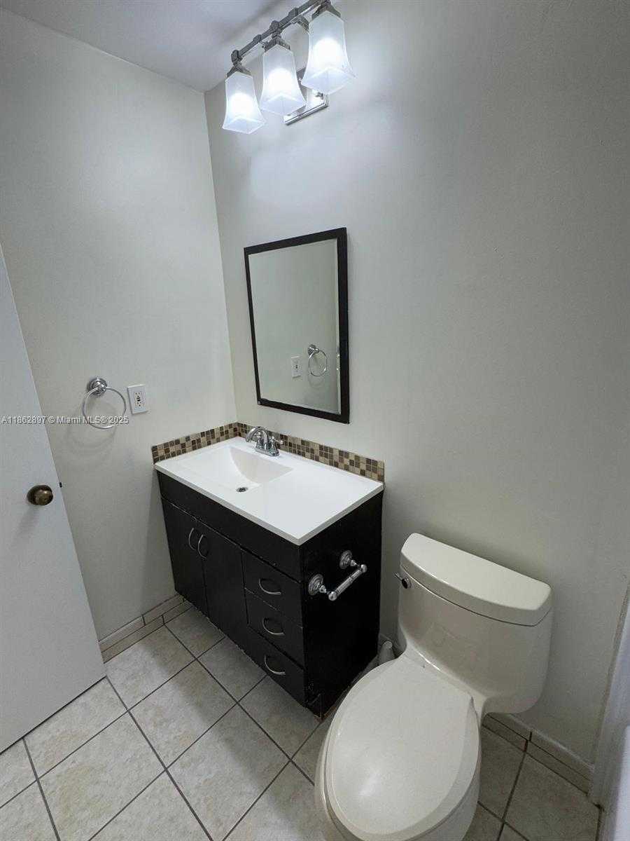 Small Image of 9707 HAMMOCKS BLVD #205, Miami Number 39