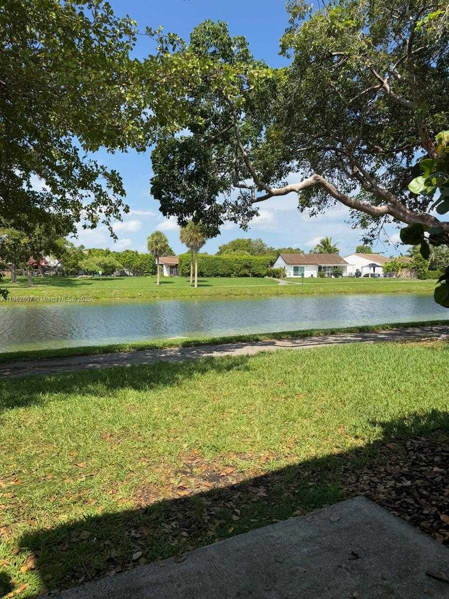 Small Image of 9707 HAMMOCKS BLVD #205, Miami Number 41