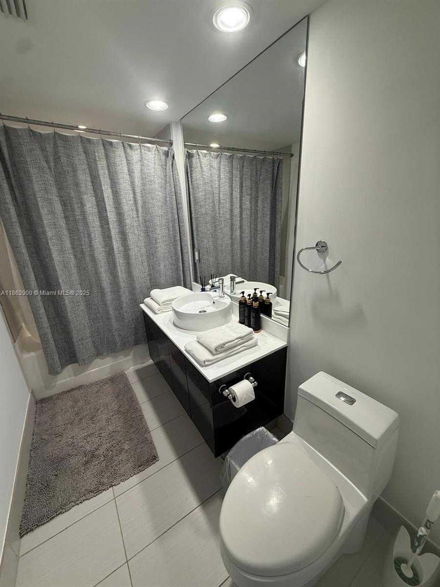 Small Image of 31 SOUTH EAST 6TH ST #1608, Miami Number 11
