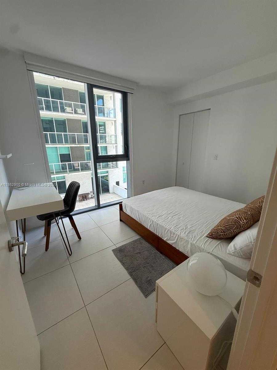 Small Image of 31 SOUTH EAST 6TH ST #1608, Miami Number 30