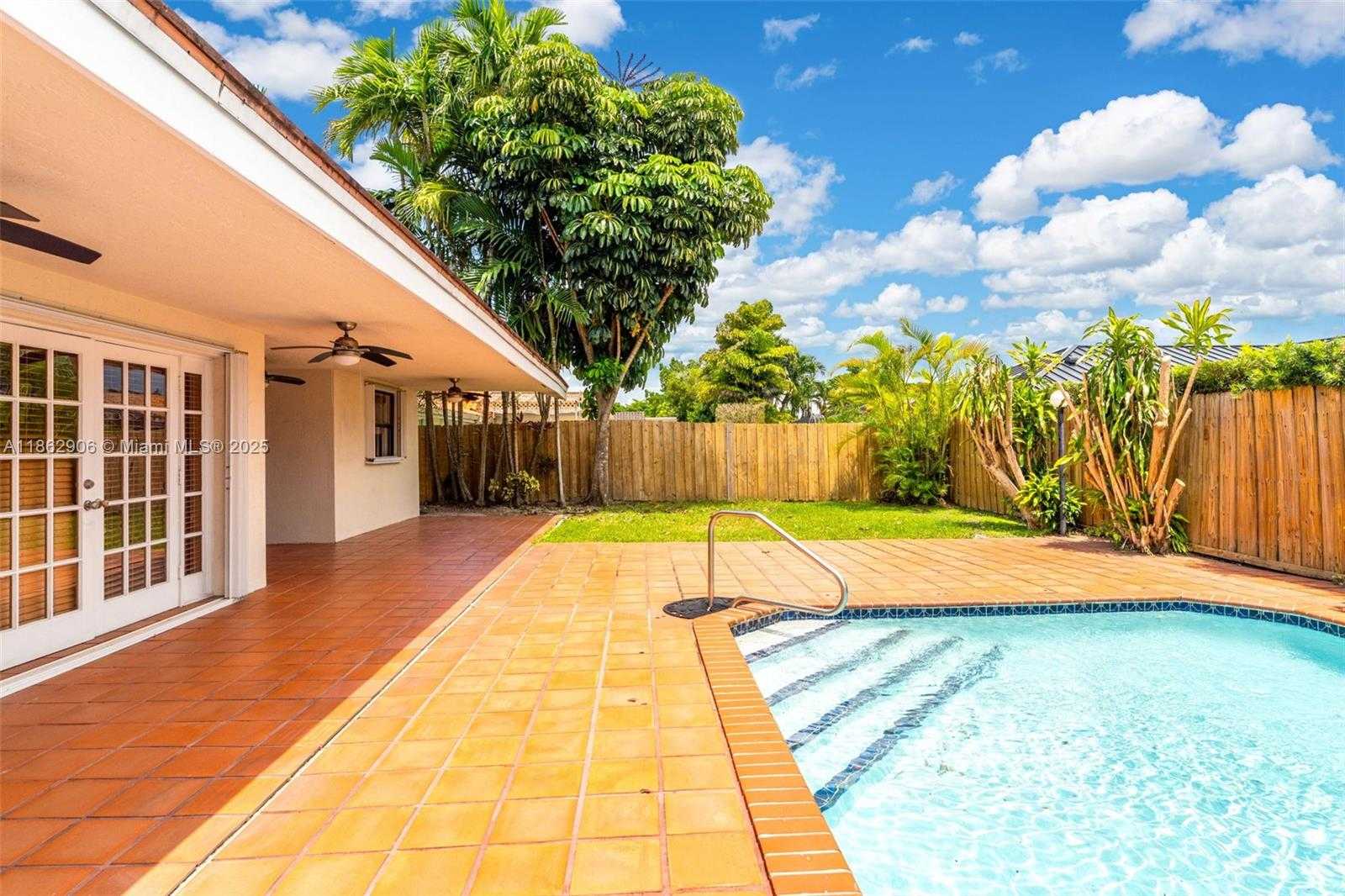 Small Image of 8131 SOUTH WEST 90TH AVE, Miami Number 2