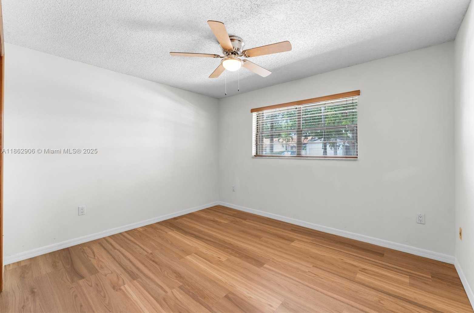 Small Image of 8131 SOUTH WEST 90TH AVE, Miami Number 21