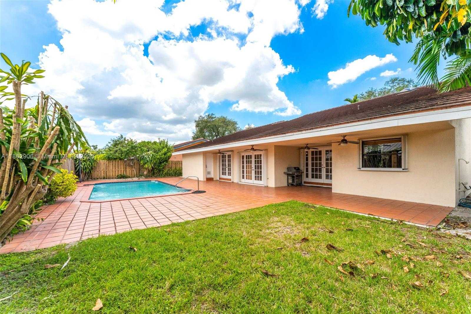 Small Image of 8131 SOUTH WEST 90TH AVE, Miami Number 27