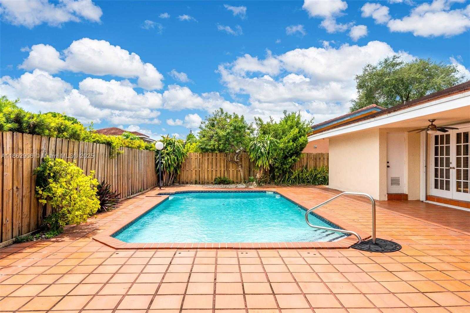 Small Image of 8131 SOUTH WEST 90TH AVE, Miami Number 28