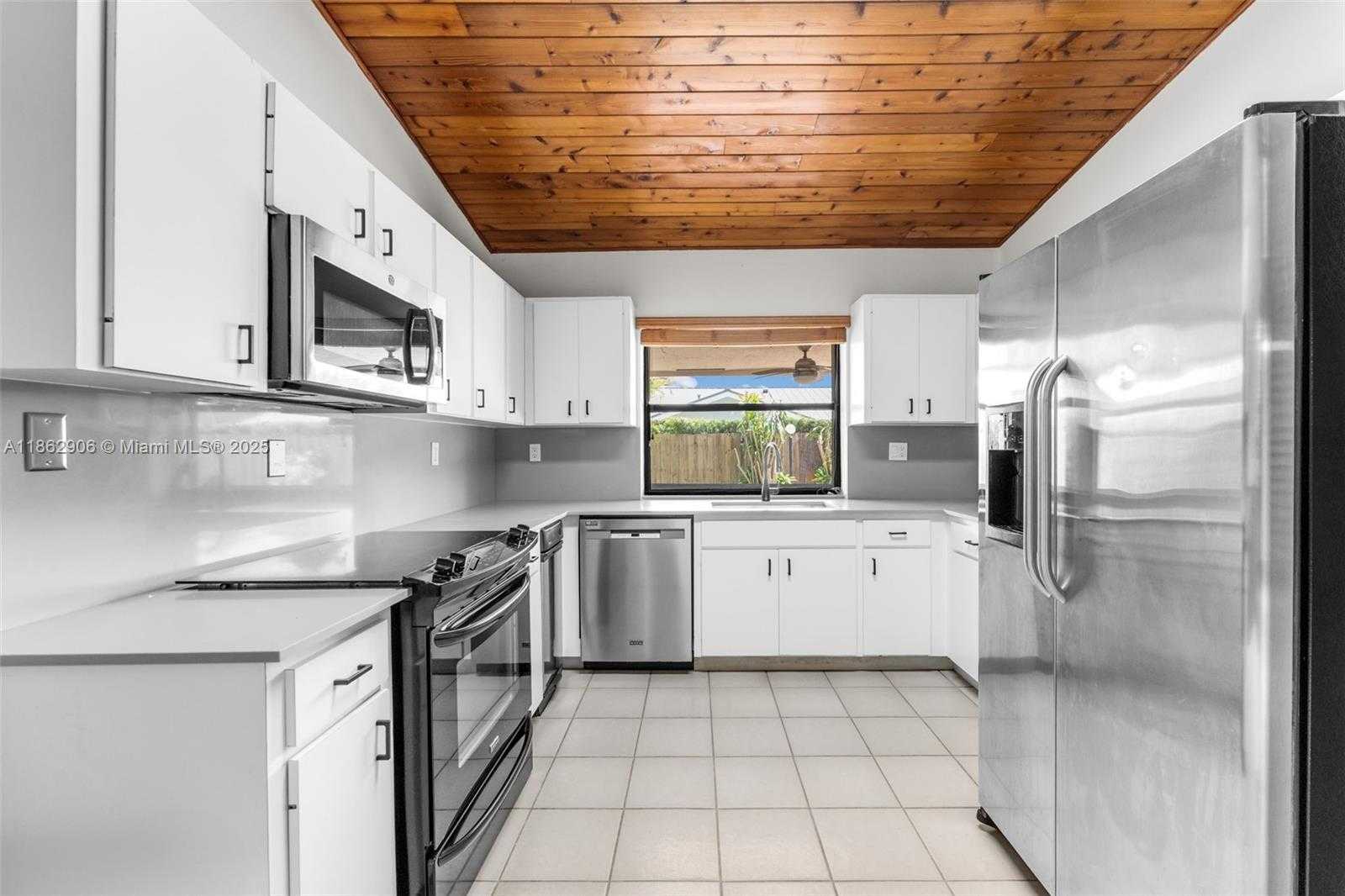 Small Image of 8131 SOUTH WEST 90TH AVE, Miami Number 3