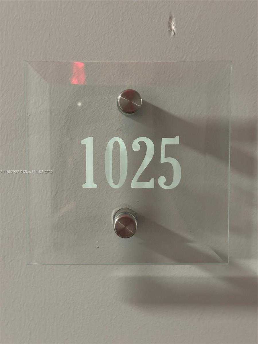 Small Image of 20301 WEST COUNTRY CLUB DR #1025, Aventura Number 12