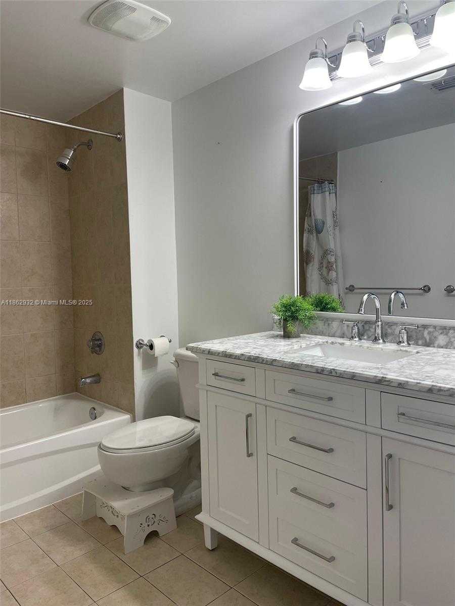 Small Image of 275 NORTH EAST 18TH ST #1105, Miami Number 14