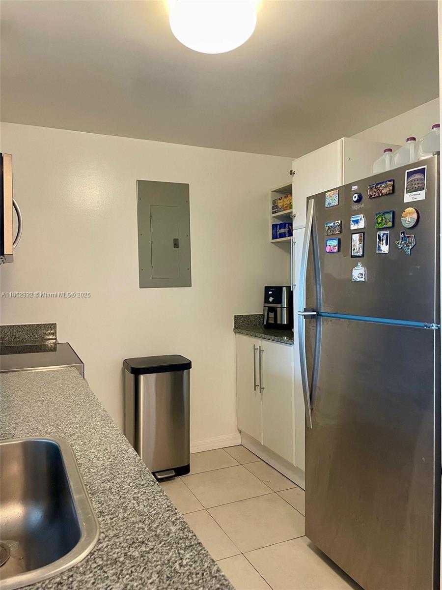 Small Image of 275 NORTH EAST 18TH ST #1105, Miami Number 7