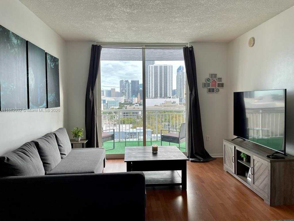 Small Image of 275 NORTH EAST 18TH ST #1105, Miami Number 9