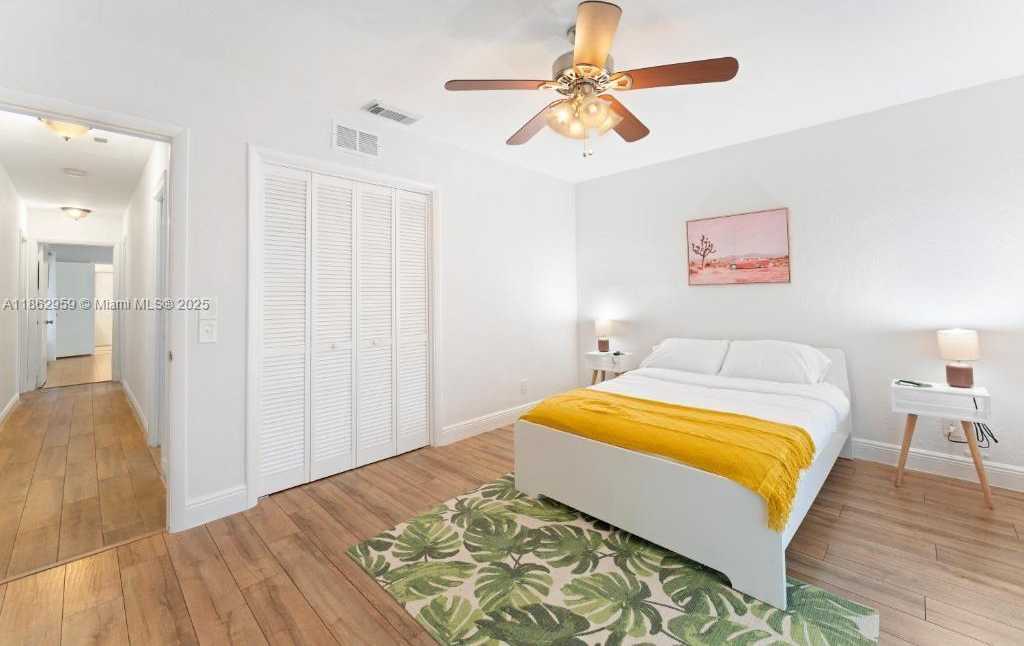 Small Image of 4110 JEFFERSON ST, Hollywood Number 14