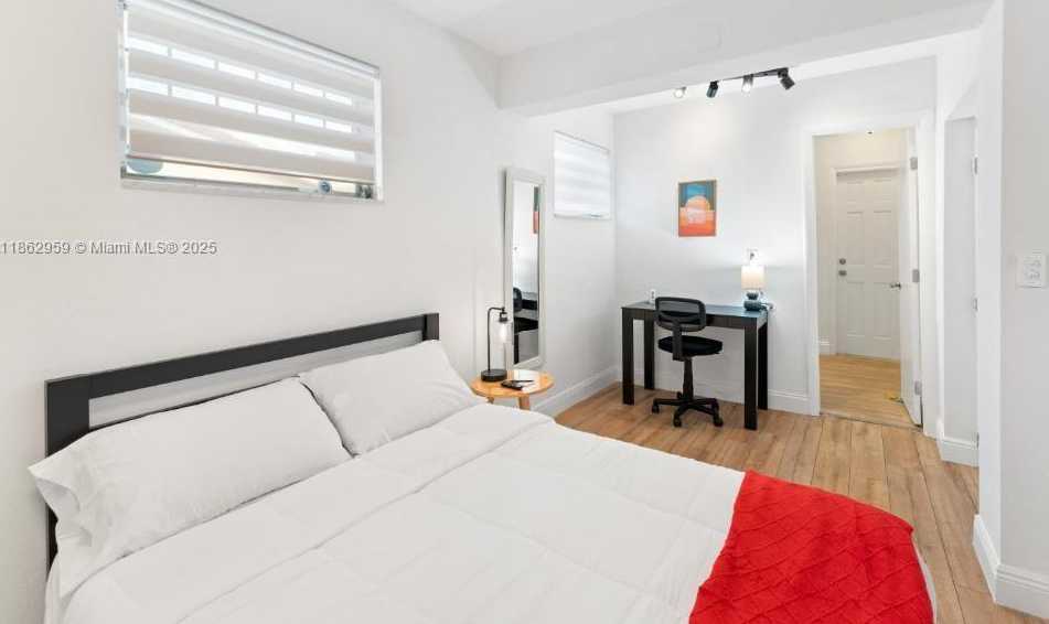 Small Image of 4110 JEFFERSON ST, Hollywood Number 19