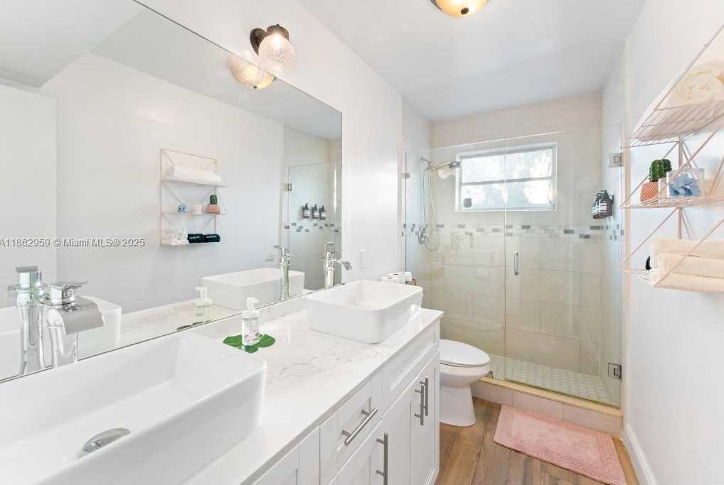 Small Image of 4110 JEFFERSON ST, Hollywood Number 22