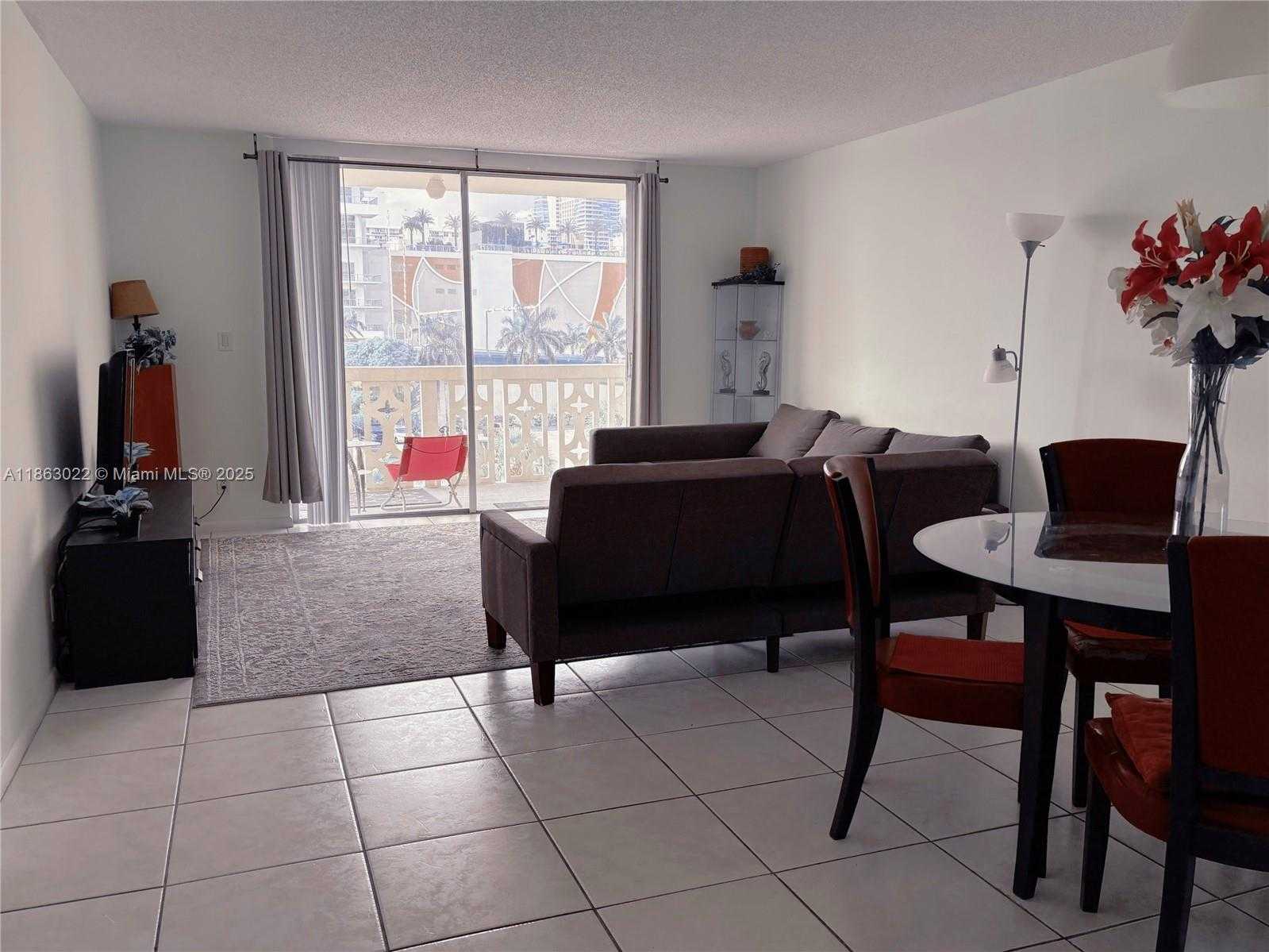 Small Image of 1817 SOUTH OCEAN DR #419, Hallandale Beach Number 5