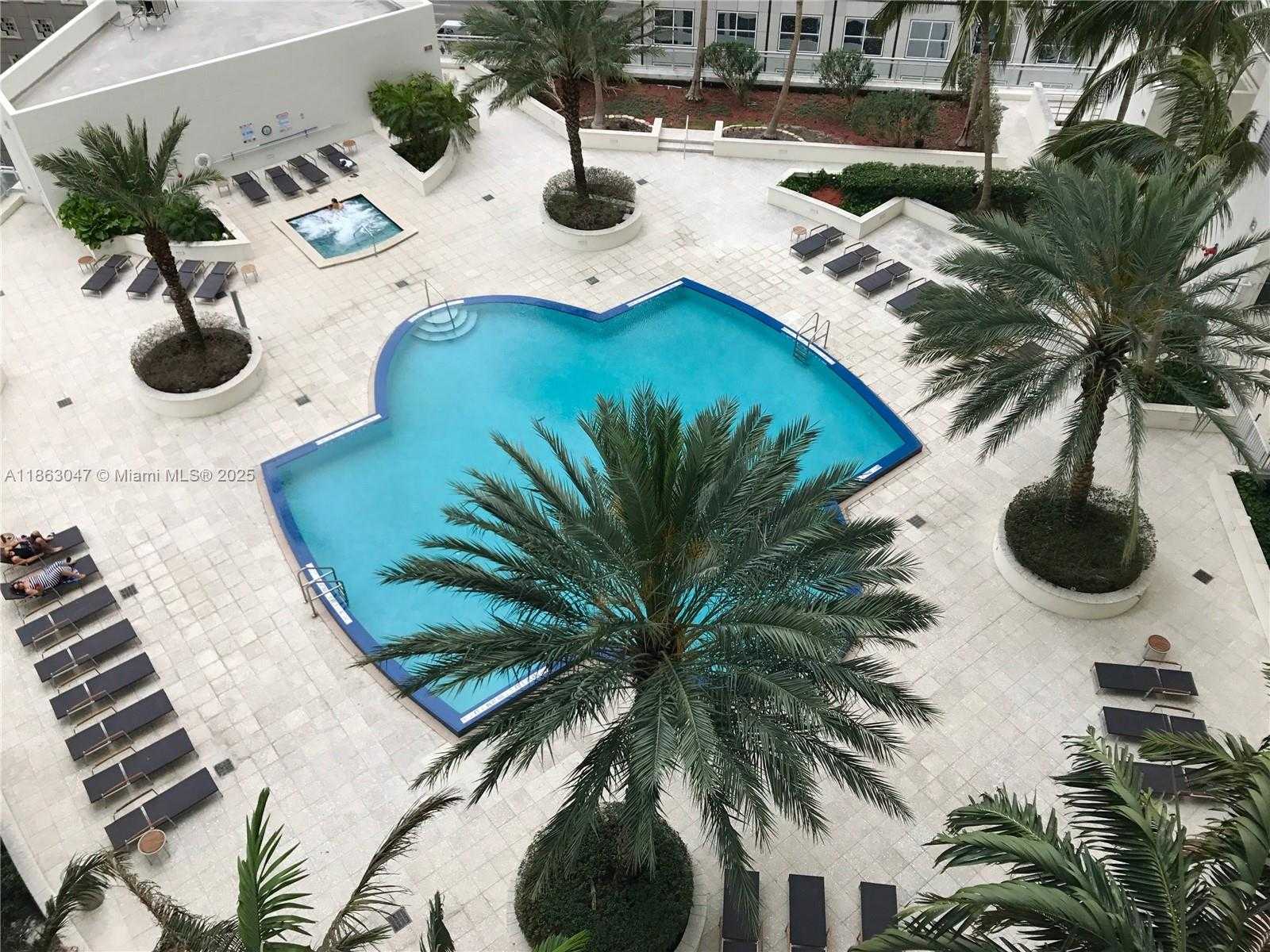 Small Image of 300 SOUTH BISCAYNE BLVD #T-1803, Miami Number 5