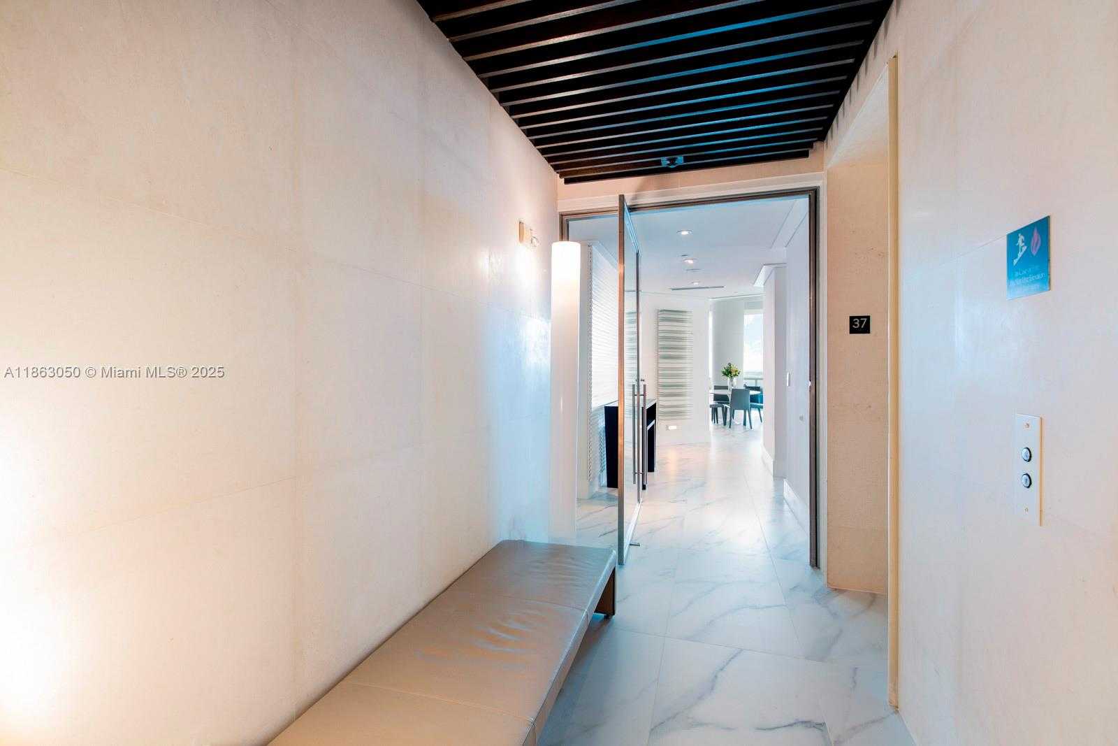 Small Image of 100 SOUTH POINTE DR #3701, Miami Beach Number 20