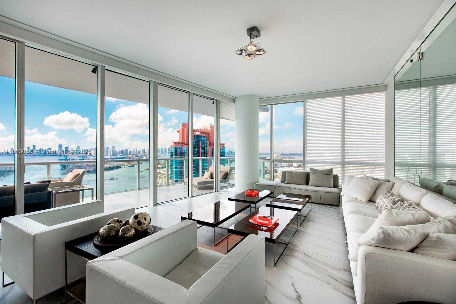 Small Image of 100 SOUTH POINTE DR #3701, Miami Beach Number 3