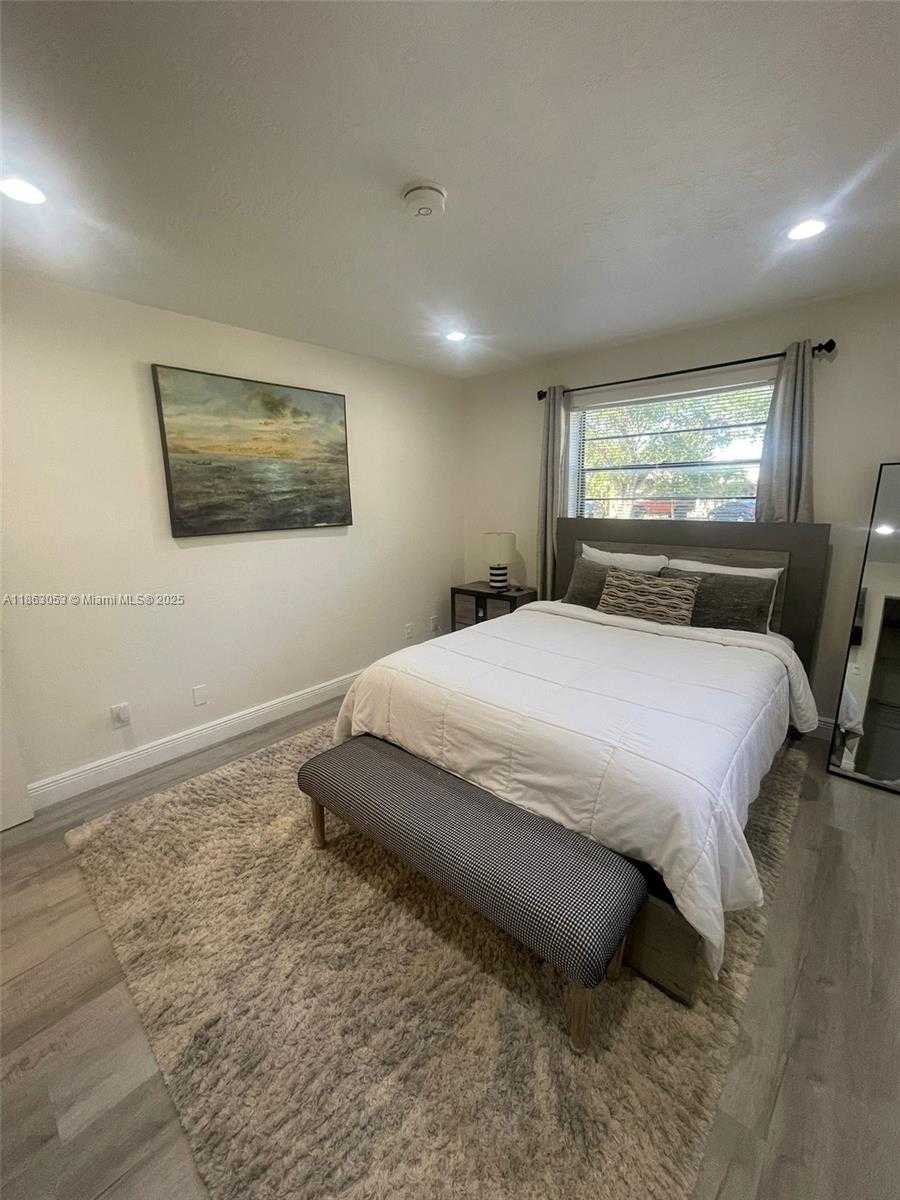 Small Image of 1736 NORTH 16TH CT #A, Hollywood Number 10