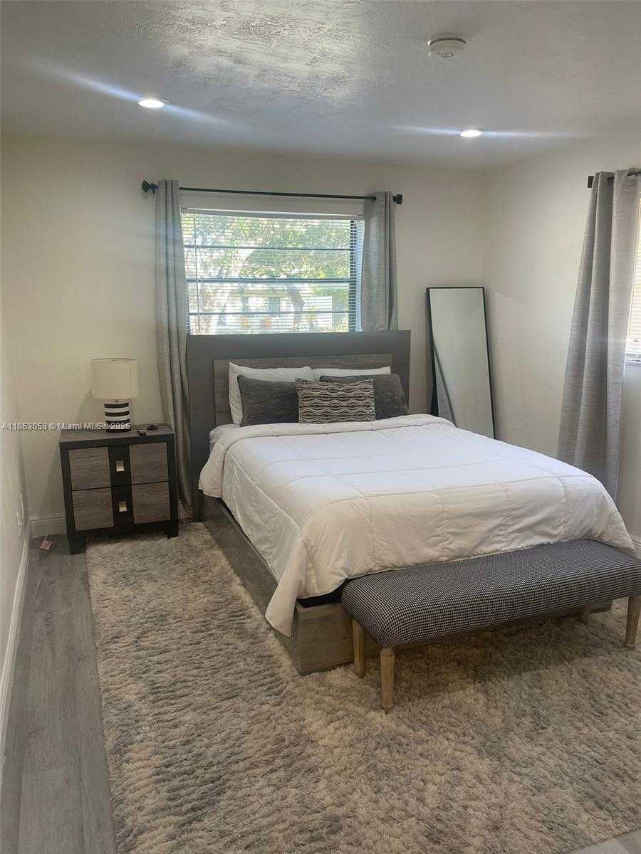 Small Image of 1736 NORTH 16TH CT #A, Hollywood Number 8