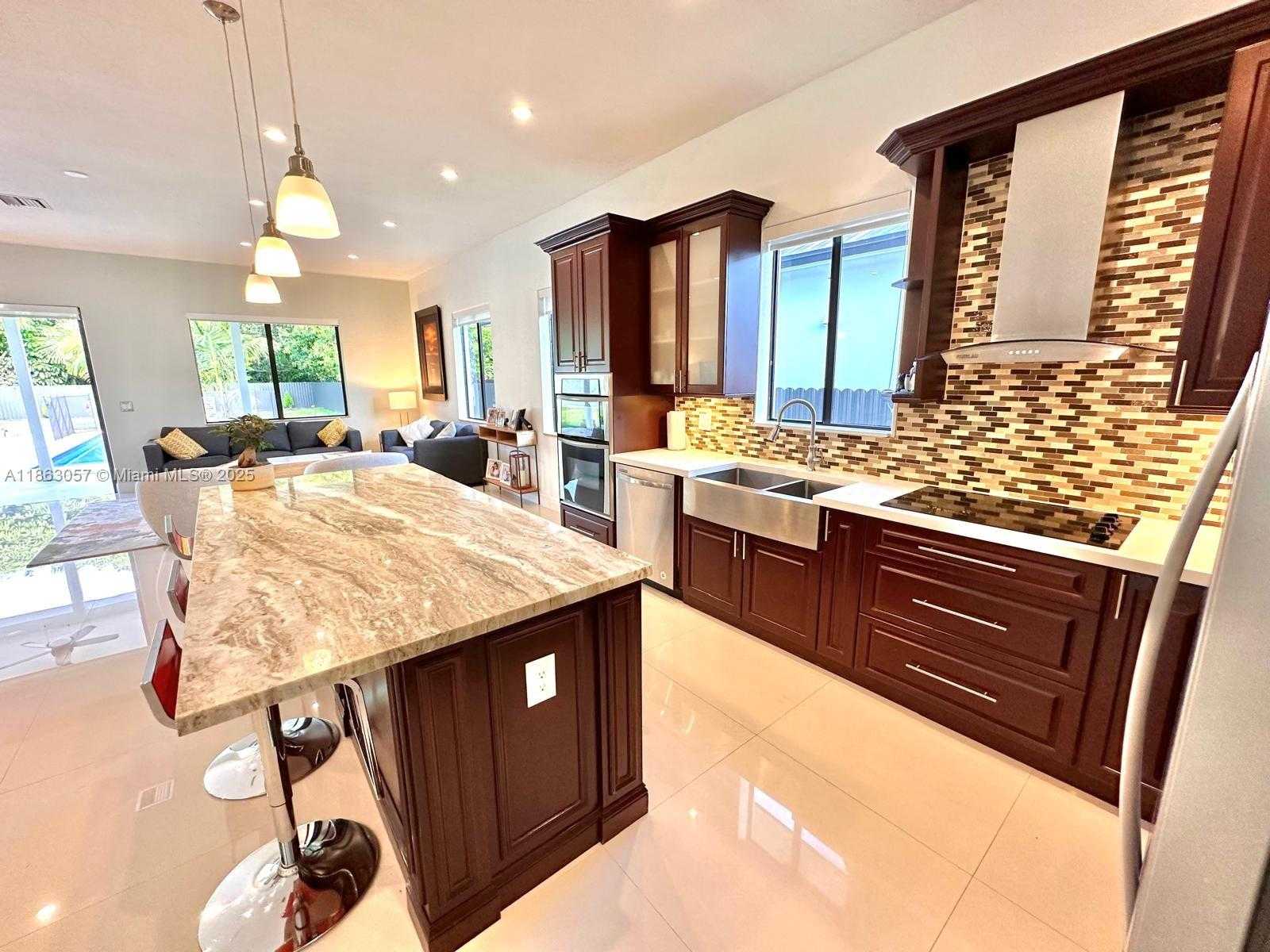 Small Image of 15750 SOUTH WEST 90TH AVE, Palmetto Bay Number 12
