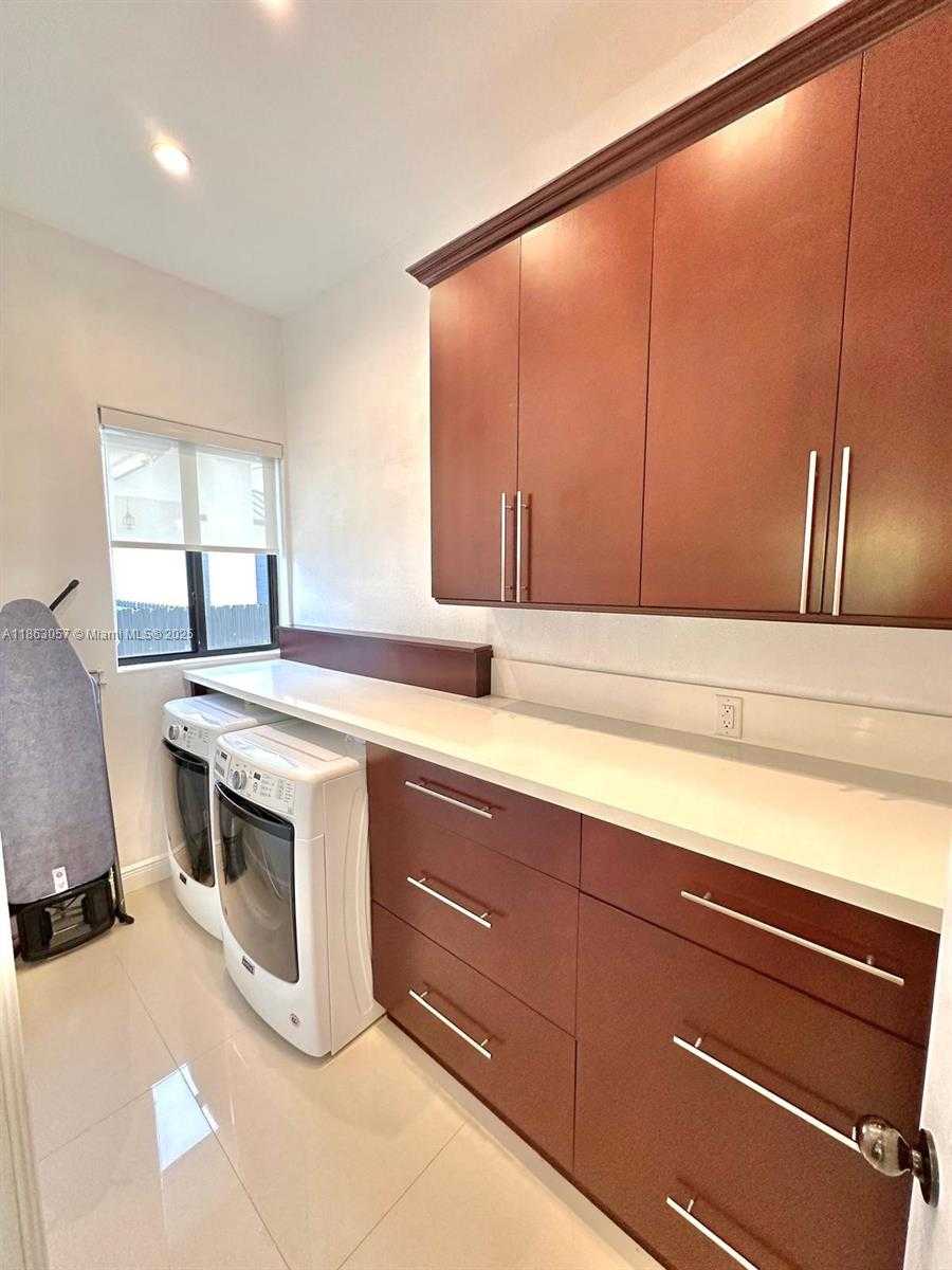Small Image of 15750 SOUTH WEST 90TH AVE, Palmetto Bay Number 14