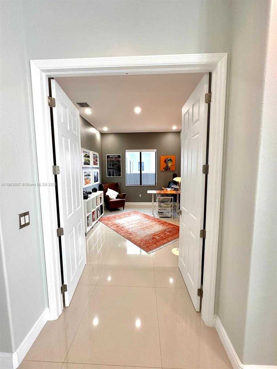 Small Image of 15750 SOUTH WEST 90TH AVE, Palmetto Bay Number 16