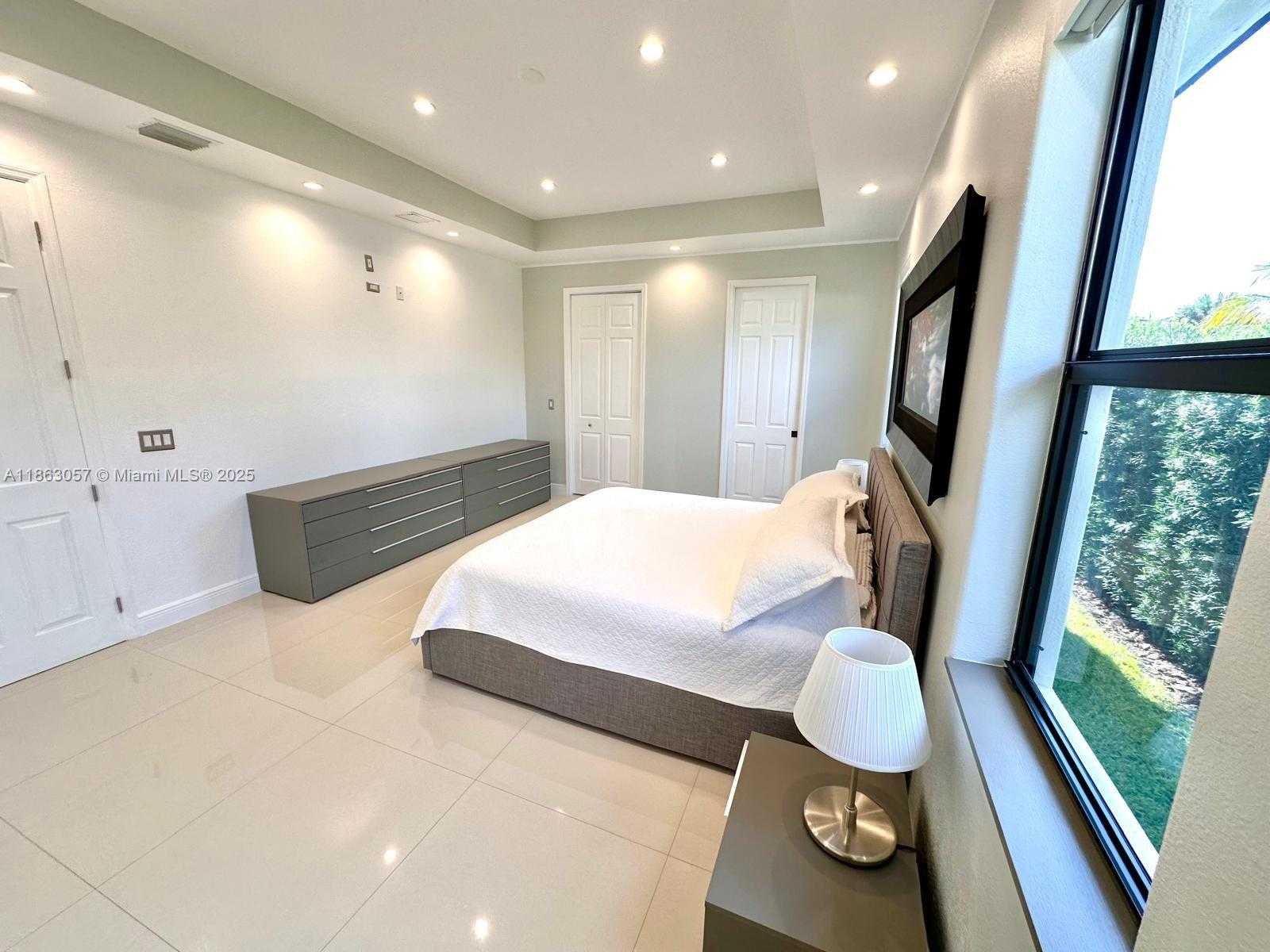 Small Image of 15750 SOUTH WEST 90TH AVE, Palmetto Bay Number 20