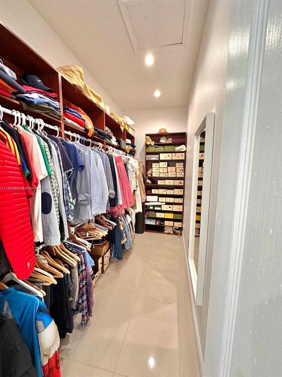 Small Image of 15750 SOUTH WEST 90TH AVE, Palmetto Bay Number 26