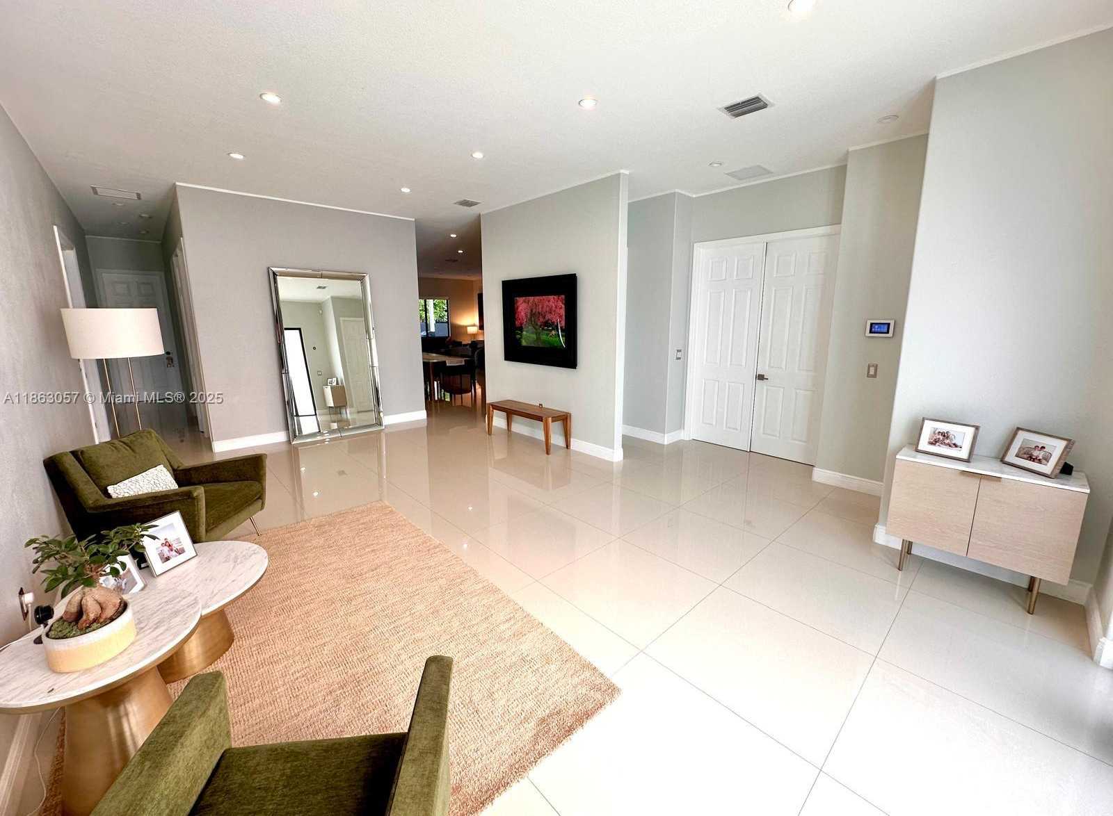 Small Image of 15750 SOUTH WEST 90TH AVE, Palmetto Bay Number 3
