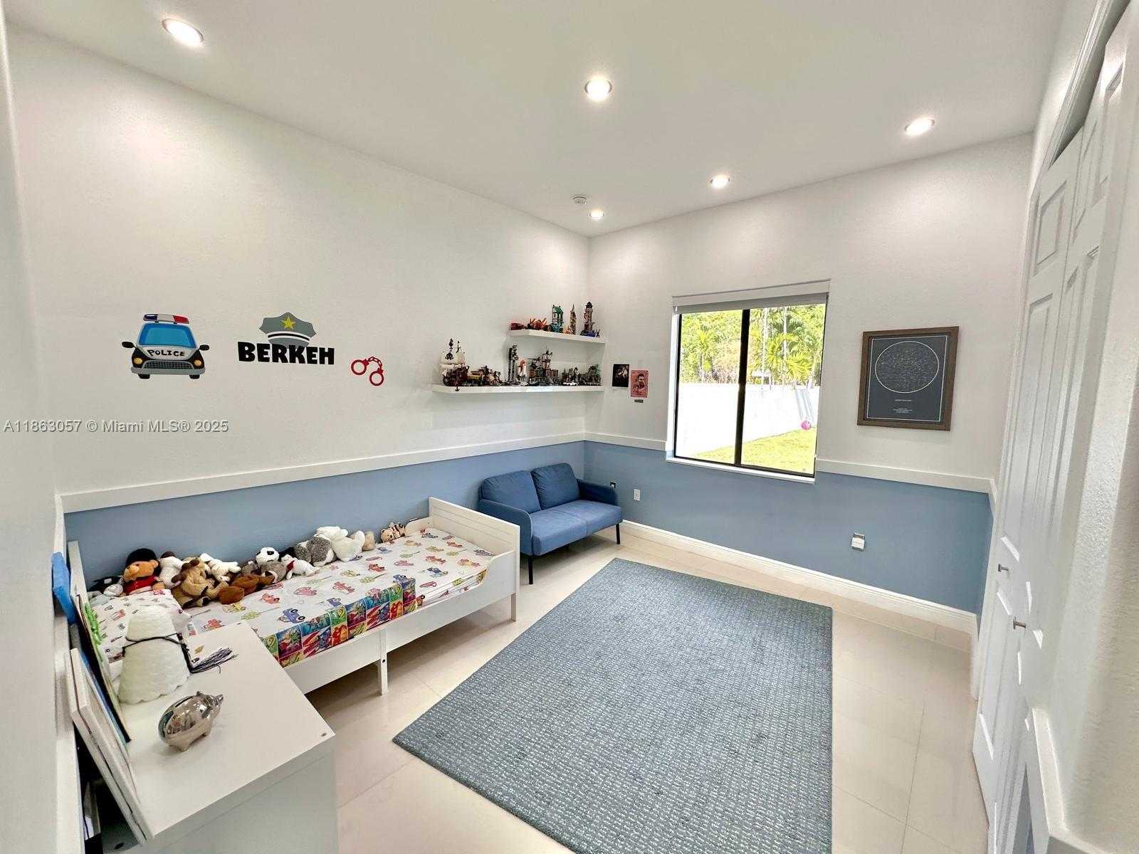 Small Image of 15750 SOUTH WEST 90TH AVE, Palmetto Bay Number 31