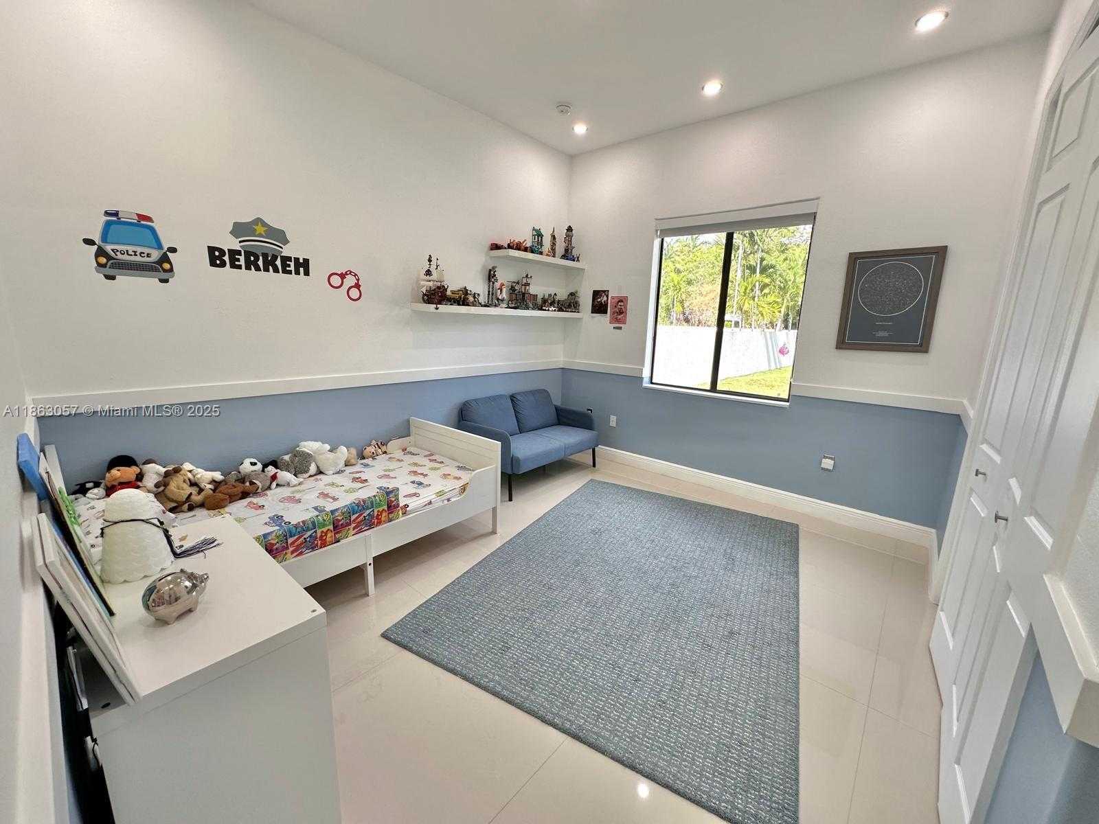 Small Image of 15750 SOUTH WEST 90TH AVE, Palmetto Bay Number 32