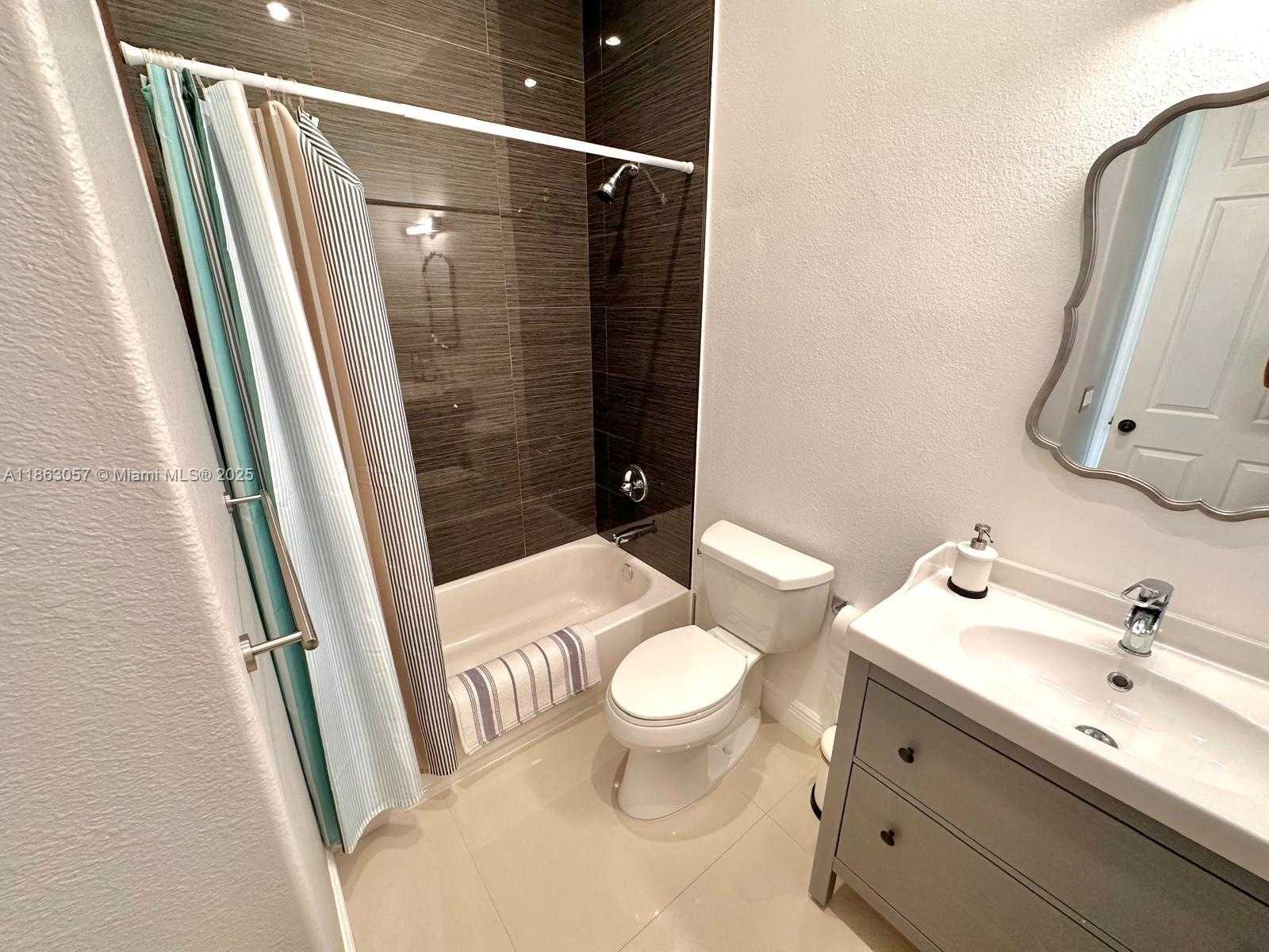 Small Image of 15750 SOUTH WEST 90TH AVE, Palmetto Bay Number 40