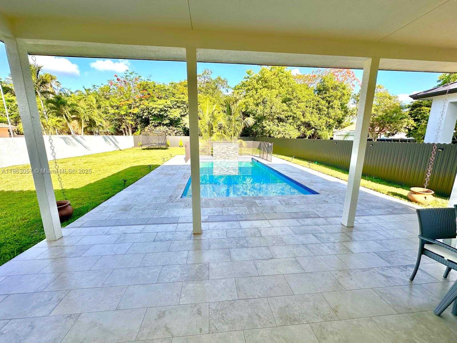 Small Image of 15750 SOUTH WEST 90TH AVE, Palmetto Bay Number 42