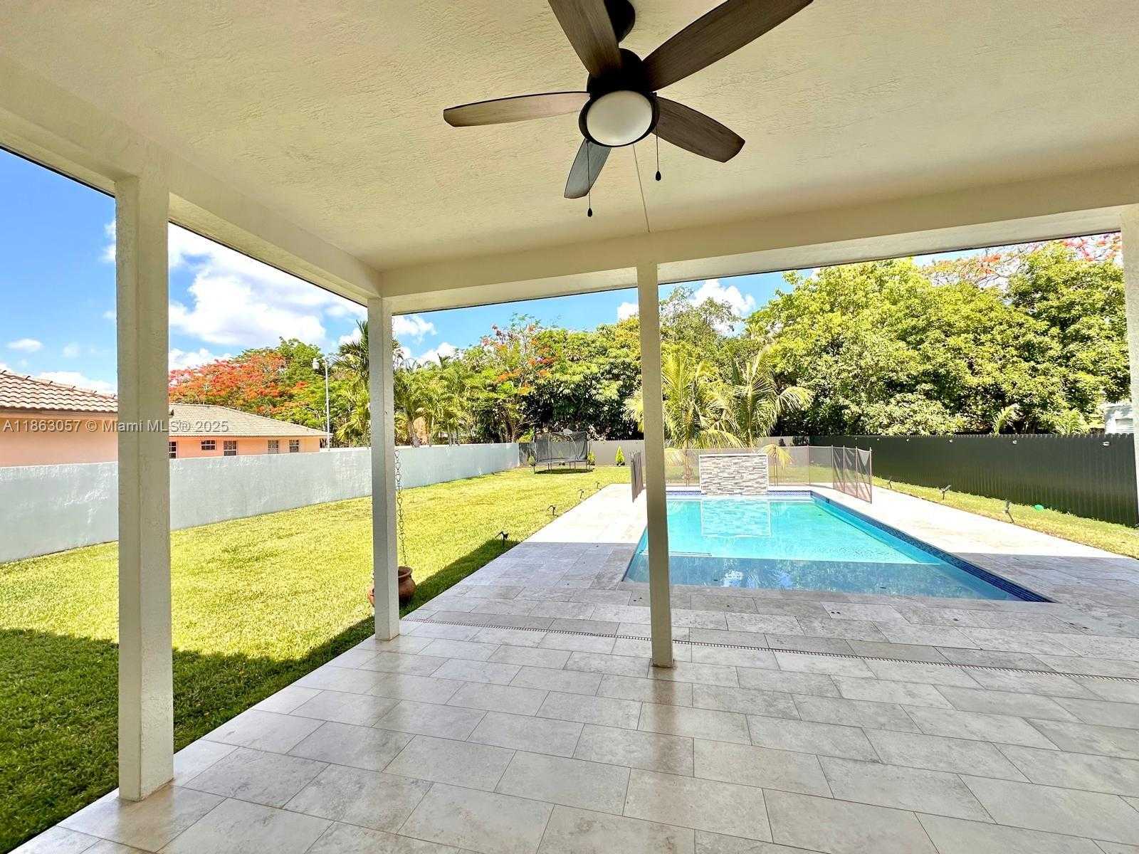 Small Image of 15750 SOUTH WEST 90TH AVE, Palmetto Bay Number 43