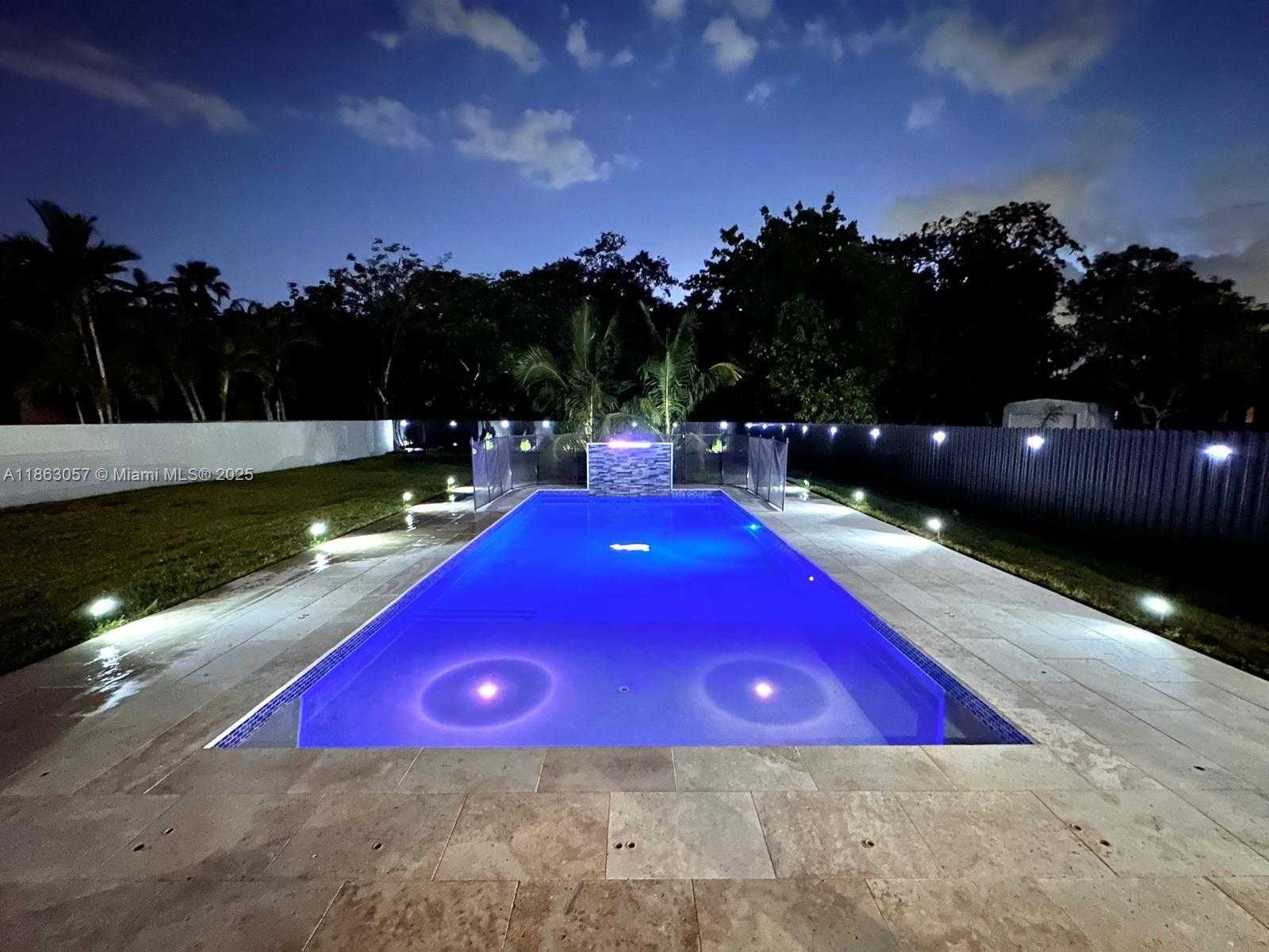 Small Image of 15750 SOUTH WEST 90TH AVE, Palmetto Bay Number 48