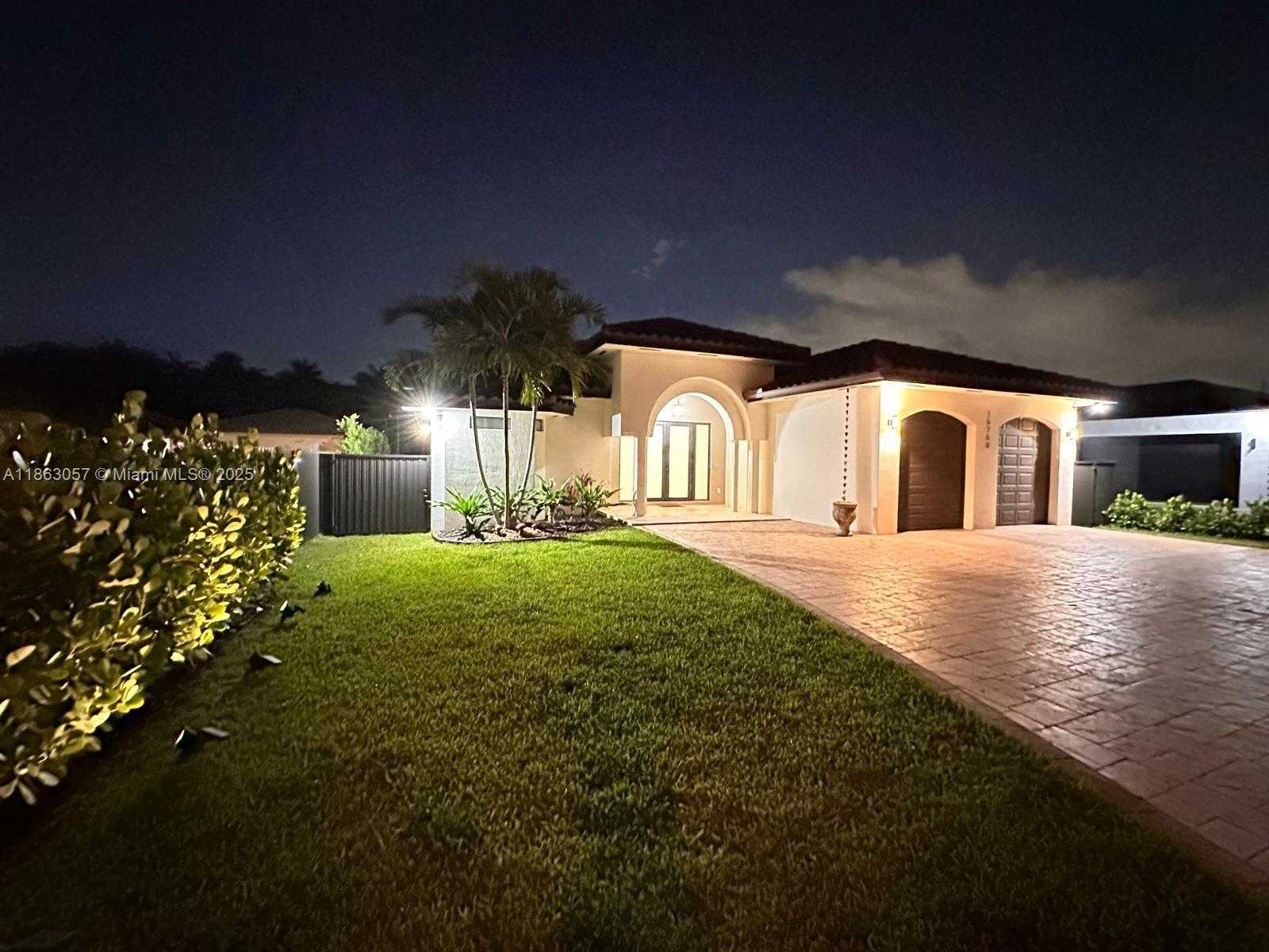 Small Image of 15750 SOUTH WEST 90TH AVE, Palmetto Bay Number 61