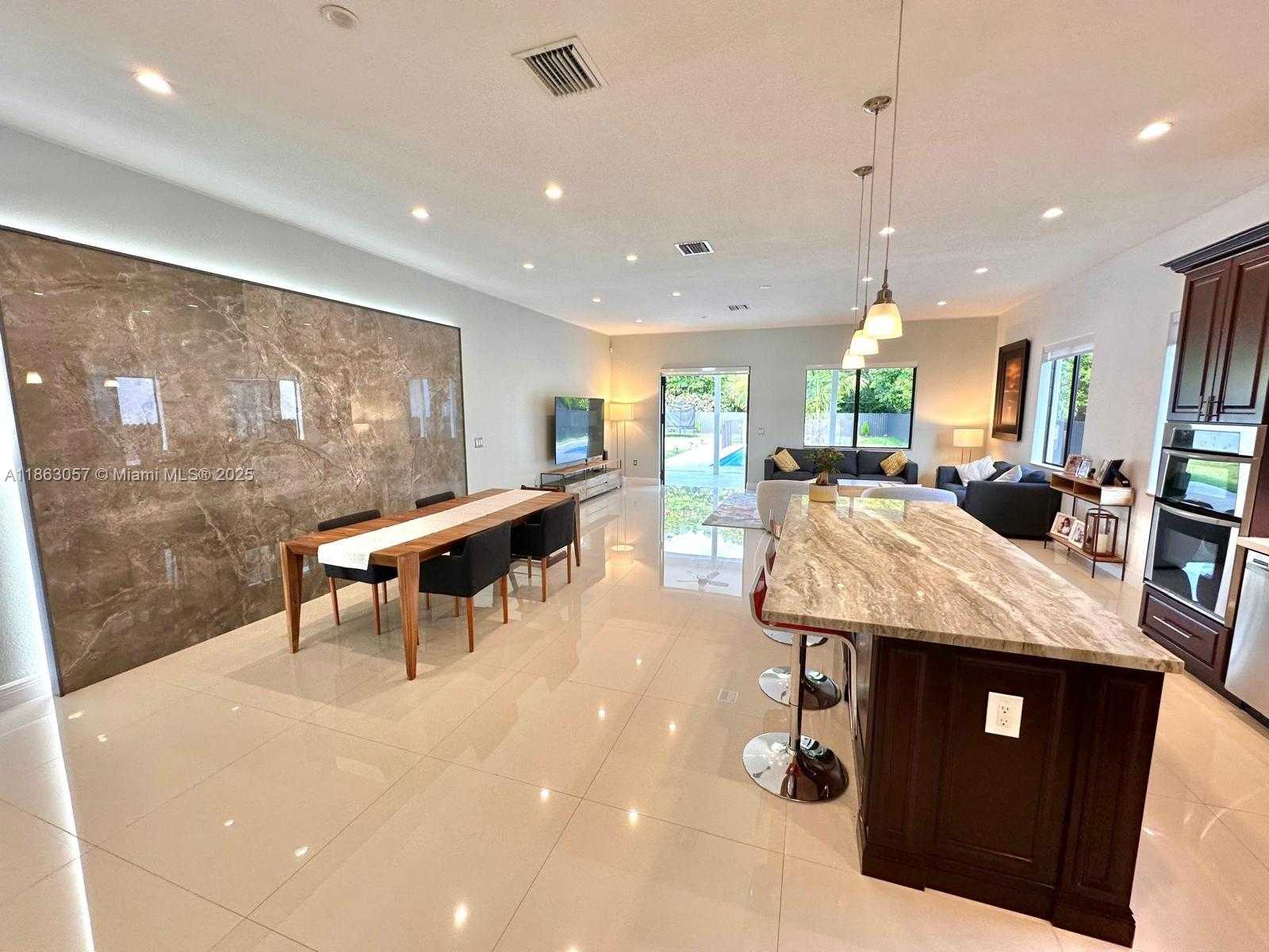 Small Image of 15750 SOUTH WEST 90TH AVE, Palmetto Bay Number 9