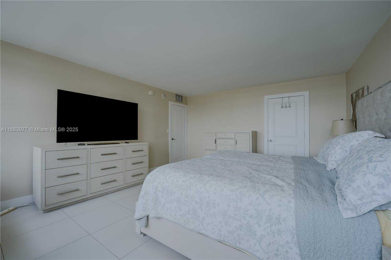 Small Image of 1817 SOUTH OCEAN DR #515, Hallandale Beach Number 18