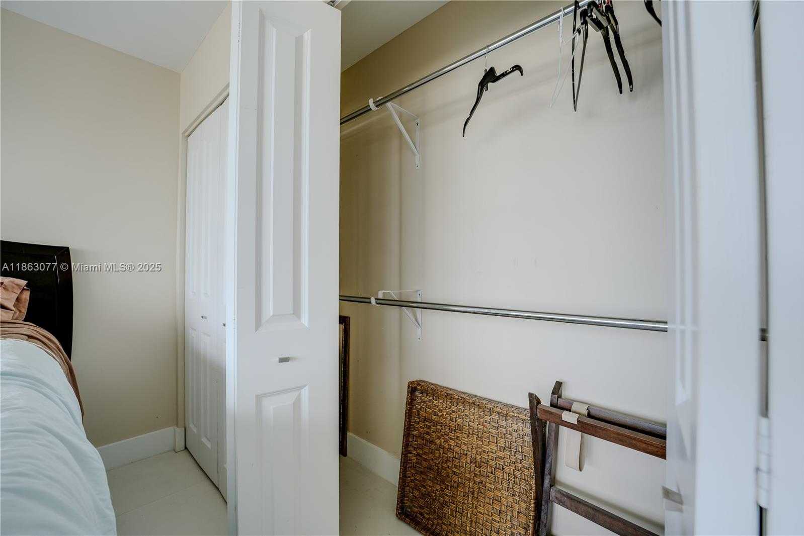 Small Image of 1817 SOUTH OCEAN DR #515, Hallandale Beach Number 25