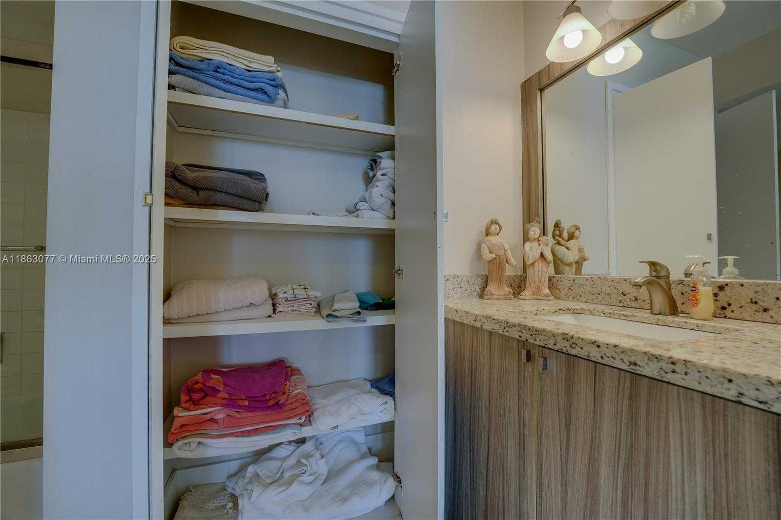 Small Image of 1817 SOUTH OCEAN DR #515, Hallandale Beach Number 26