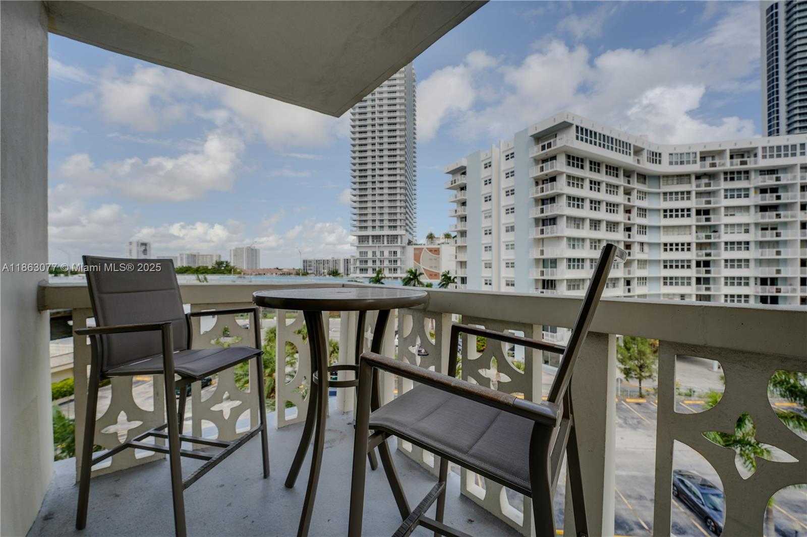 Small Image of 1817 SOUTH OCEAN DR #515, Hallandale Beach Number 28