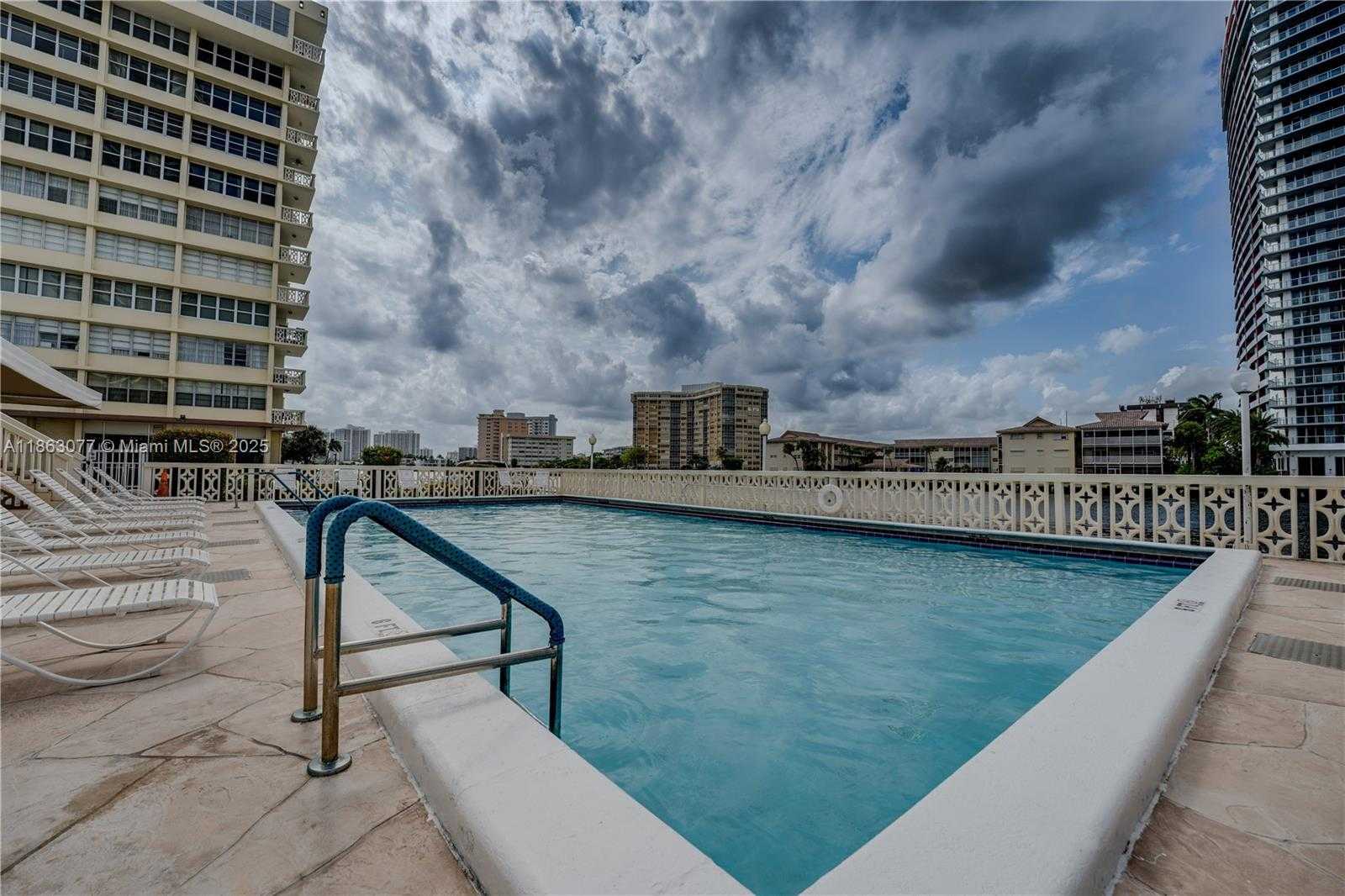 Small Image of 1817 SOUTH OCEAN DR #515, Hallandale Beach Number 36