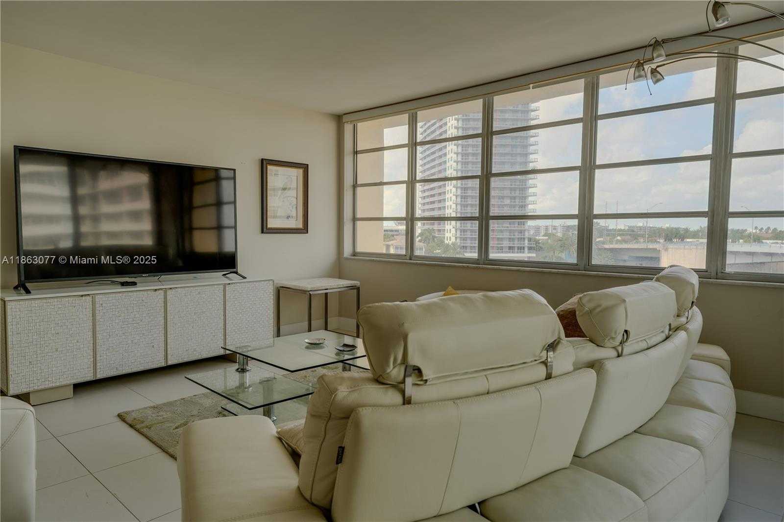 Small Image of 1817 SOUTH OCEAN DR #515, Hallandale Beach Number 6