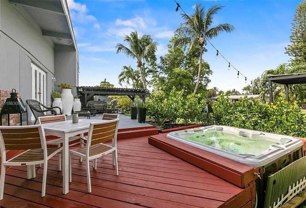 Small Image of 2413 NASSAU LN #2413, Fort Lauderdale Number 12