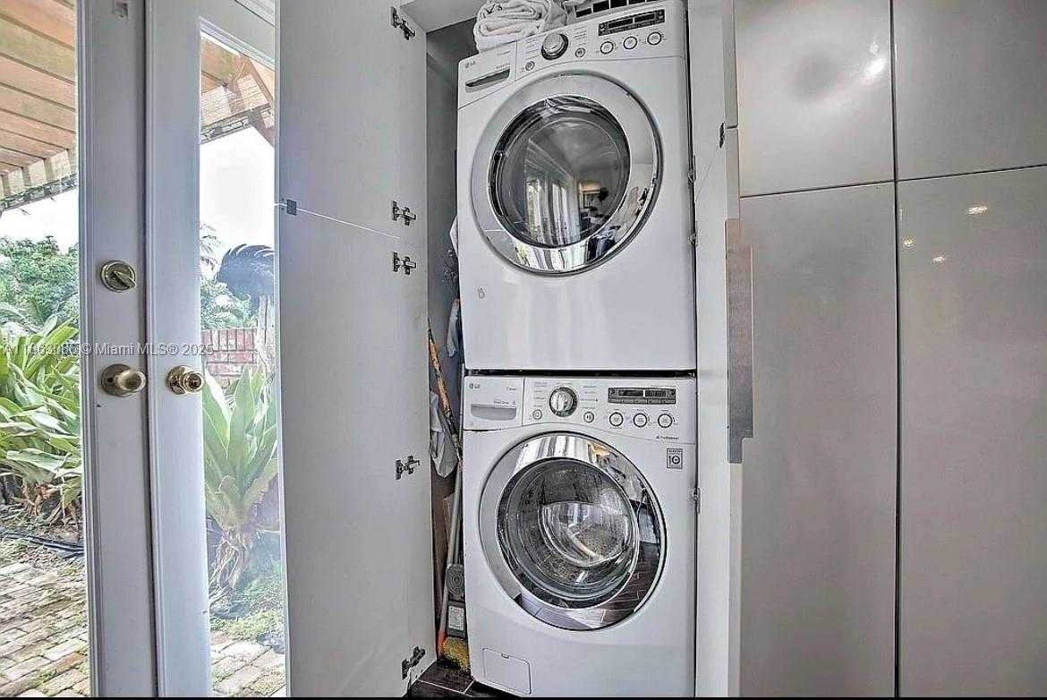 Small Image of 2413 NASSAU LN #2413, Fort Lauderdale Number 26